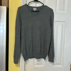 MENS OLD NAVY SIZE MEDIUM V NECK LONG SLEEVED GREY SWEATER